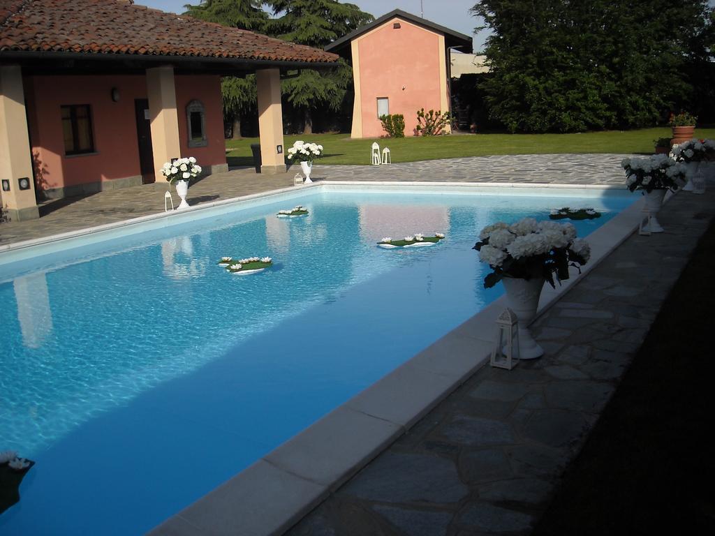 Torre Dei Frati Bed & Breakfast Fossano Exteriör bild