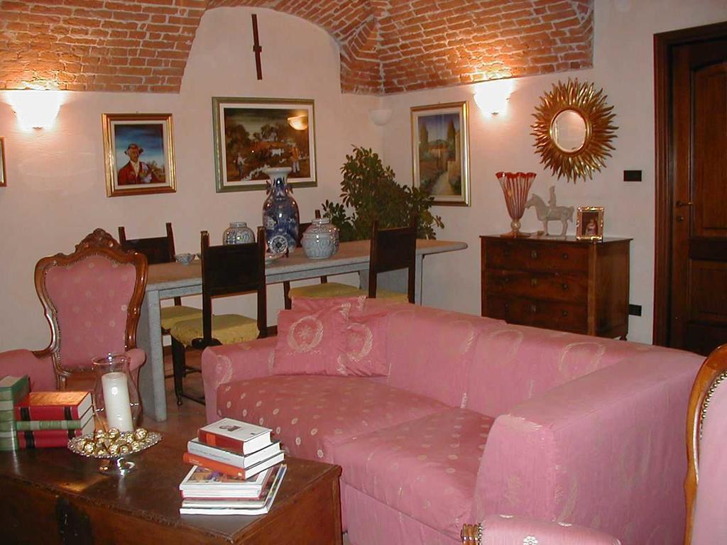 Torre Dei Frati Bed & Breakfast Fossano Exteriör bild